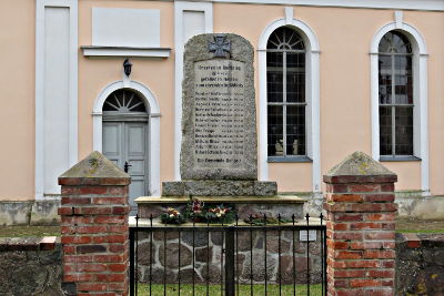 Dollgow Dorfkirche